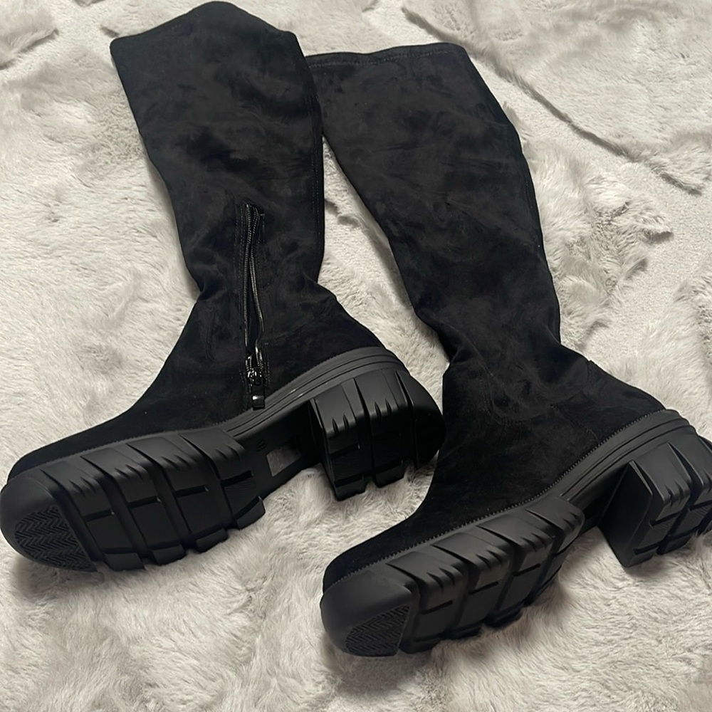 Chunky heeled tall boots